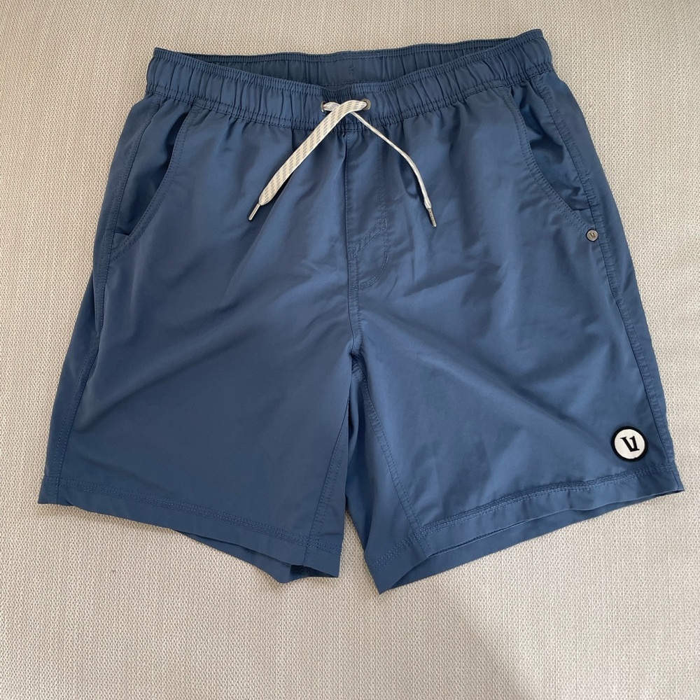 Vuori Kore 7” Unlined Shorts, size M